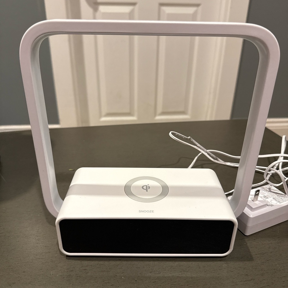 Sheffield Labs Circa Alarm Clock with light and Wireless charger
